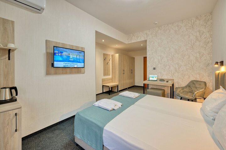 Room 21 of 80