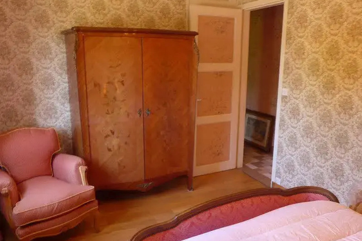 Room 5 of 15