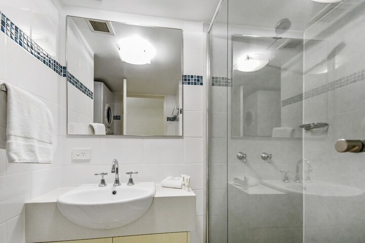 Room 17 of 18