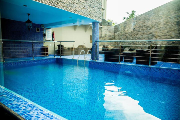 Pool 100 of 155