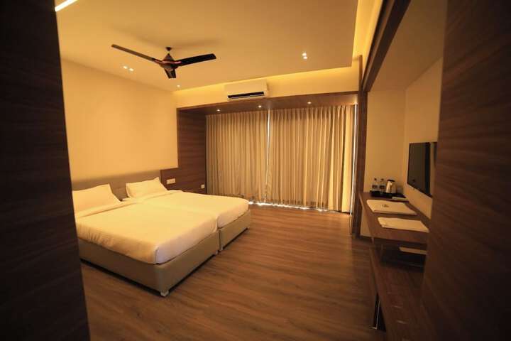 Room 5 of 27