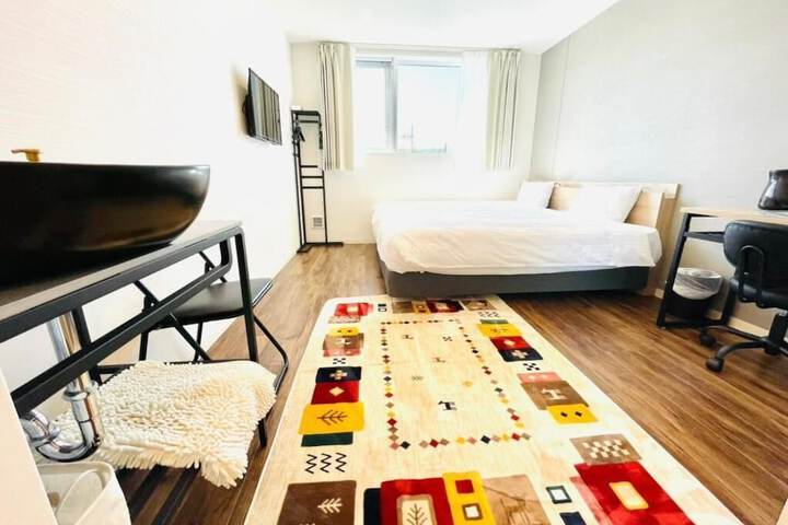 Room 17 of 51