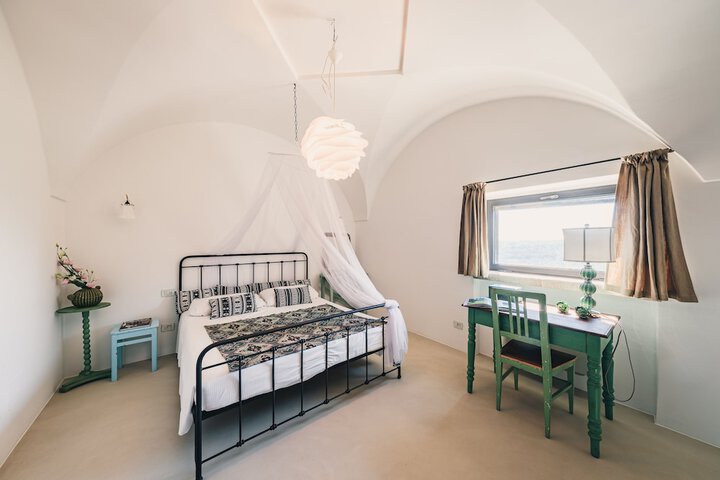 Room 6 of 87