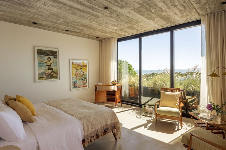 Room 21 of 40