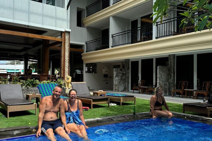 Hotel Pool