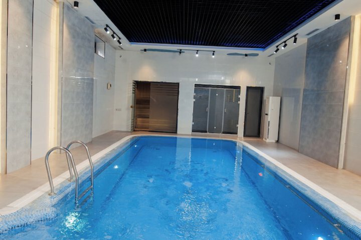 Pool 32 of 51