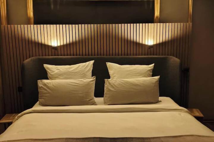 Room 27 of 101