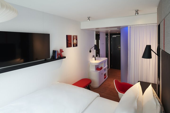 Room 11 of 59