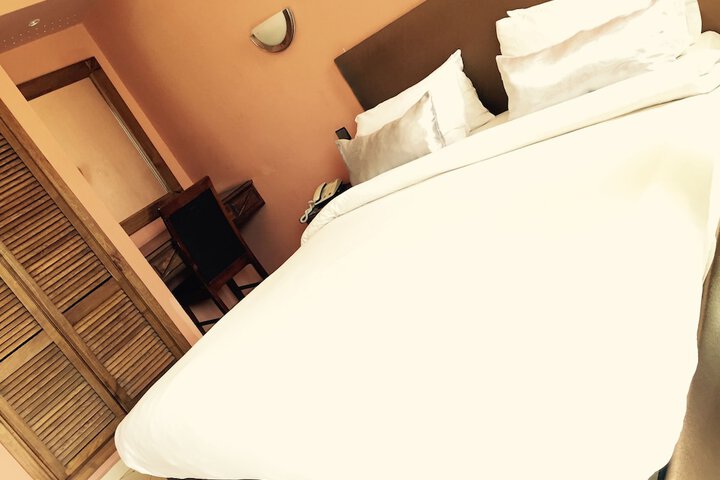 Room 7 of 39