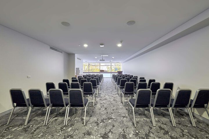 Business Center 94 of 104