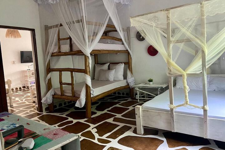 Room 5 of 20