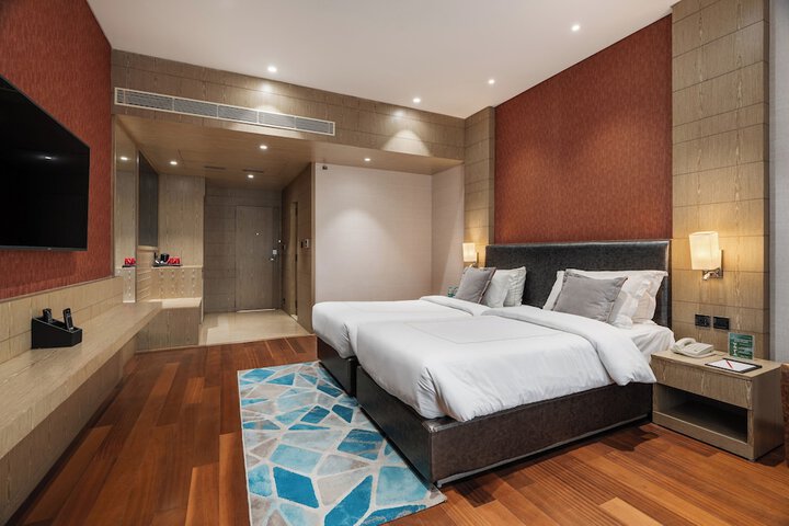 Room 5 of 47