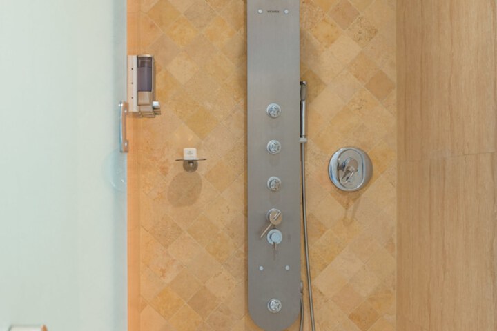 Jetted tub