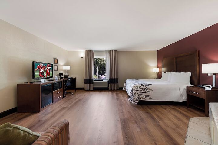 Room 14 of 25