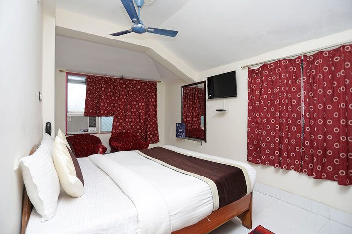 Room 9 of 24