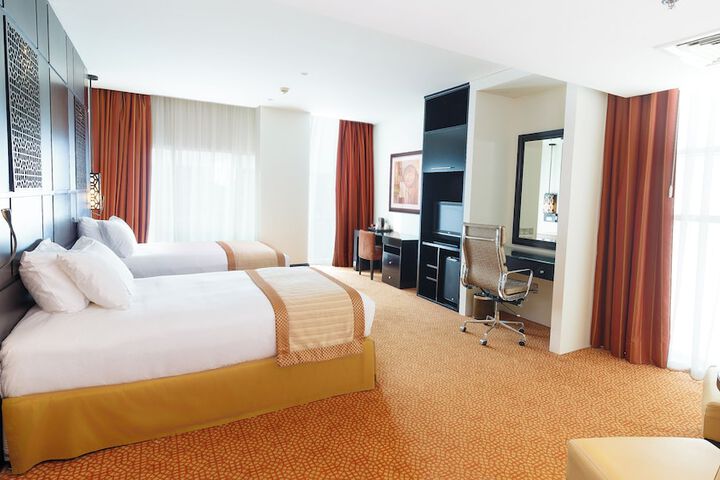 Room 55 of 211