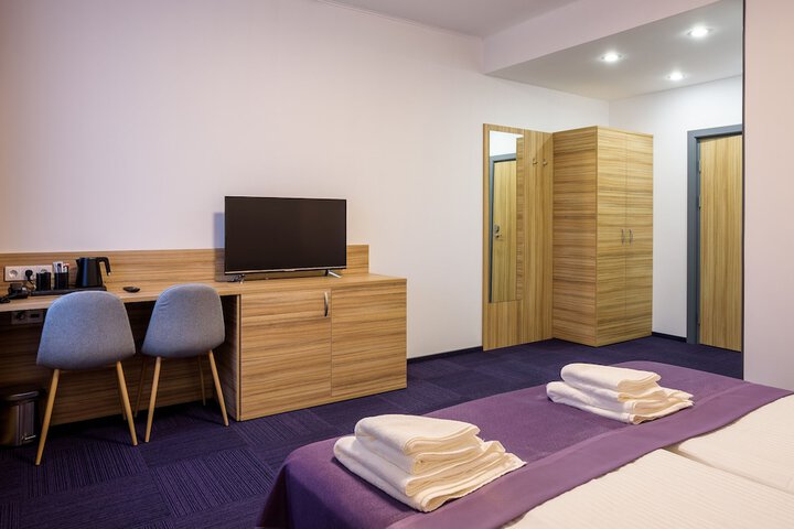 Room 12 of 24