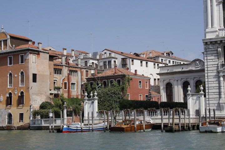 Dock