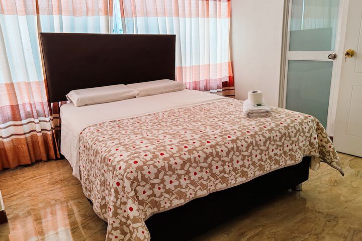 Room 3 of 12