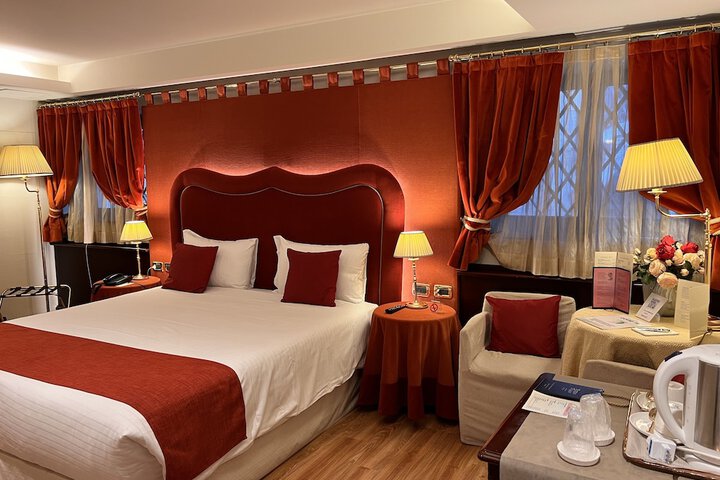 Room 76 of 290