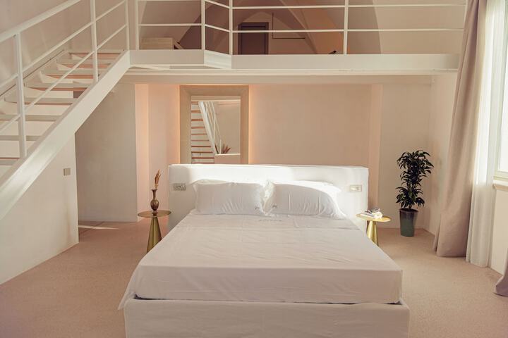 Room 13 of 144