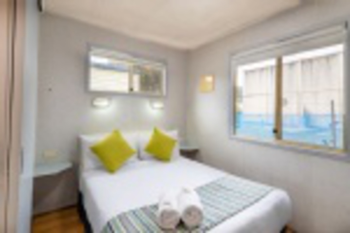 Room 328 of 611