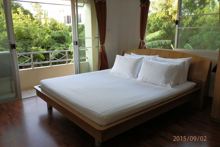 Room 14 of 79