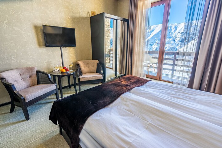 Room 28 of 104