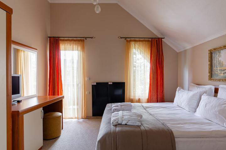 Room 22 of 262