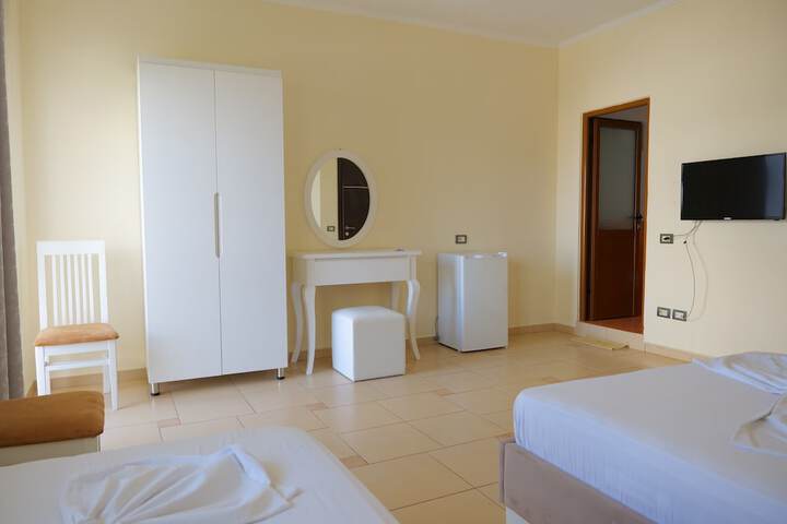 Room 9 of 41