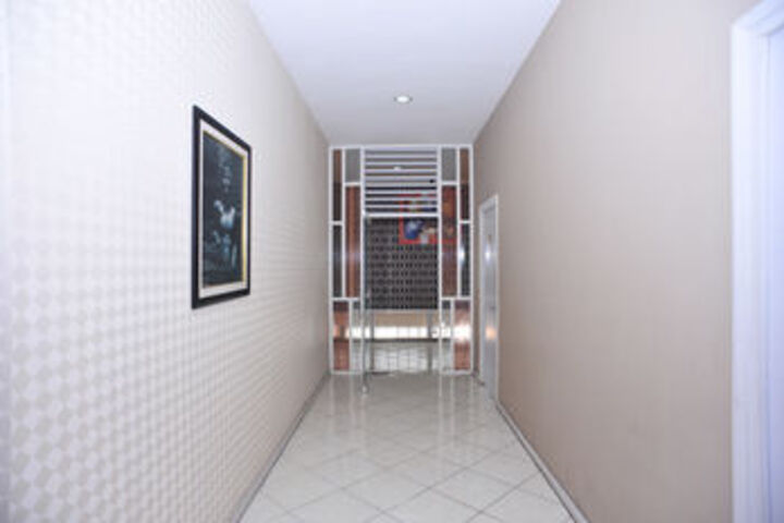Ballroom/Hall 12 of 22