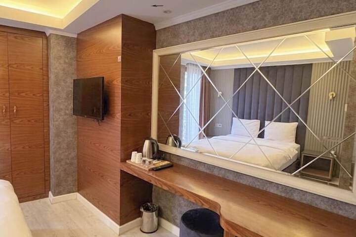 Room 10 of 40