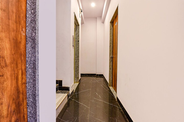 Hotel Interior 4 of 24