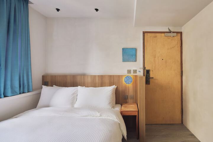 Room 58 of 95