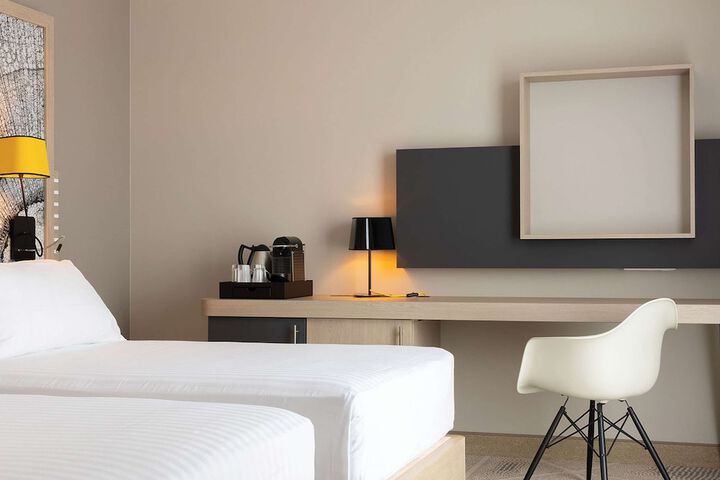 Room 15 of 53