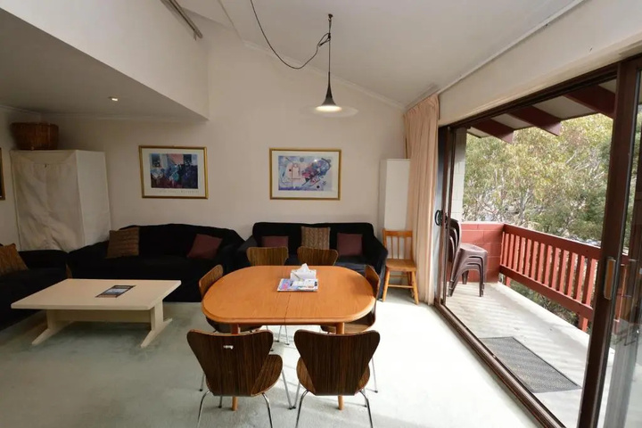 Room 3 of 6