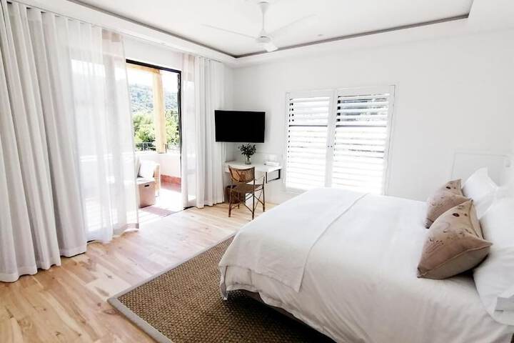 Room 8 of 26
