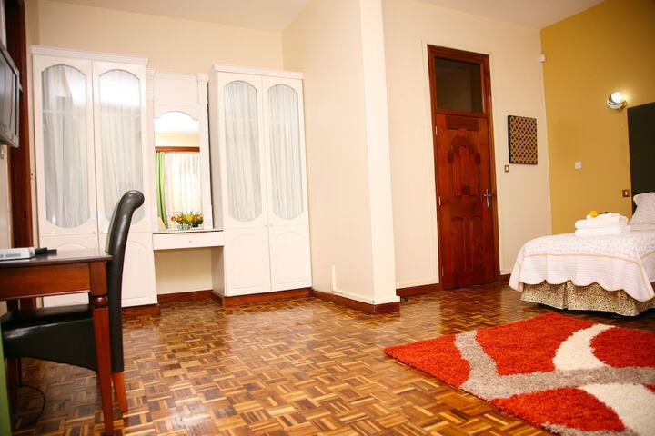Room 19 of 30