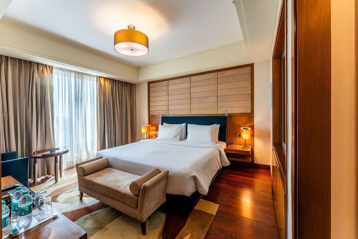 Room 20 of 76