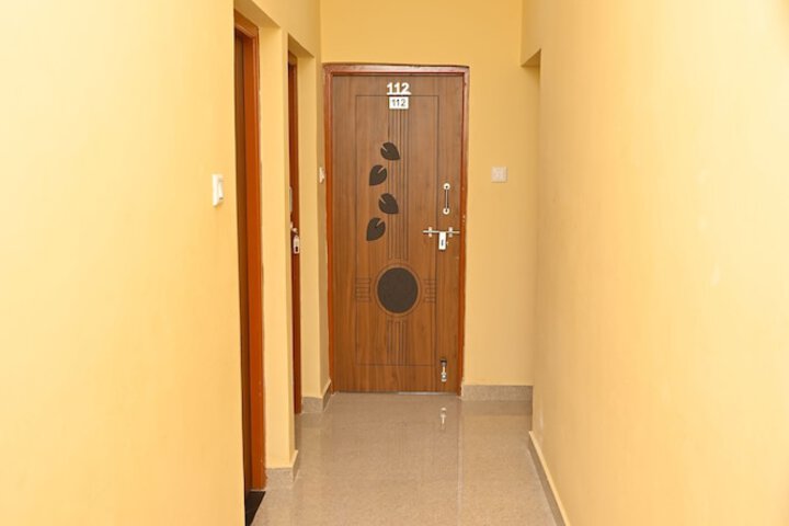 Room 10 of 25