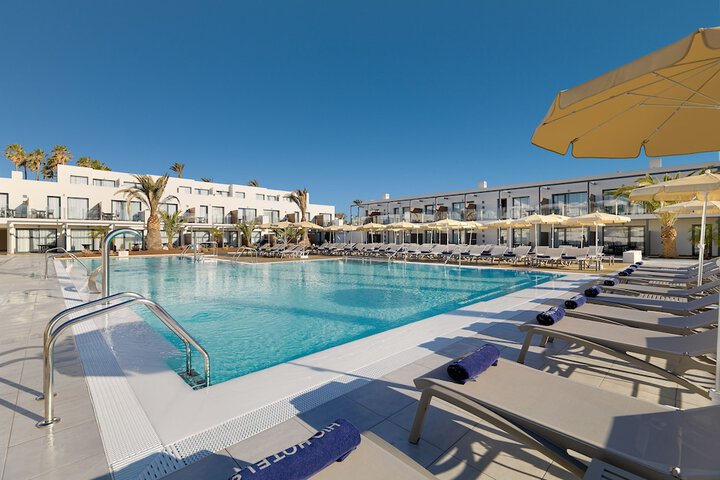 Pool Hotel
