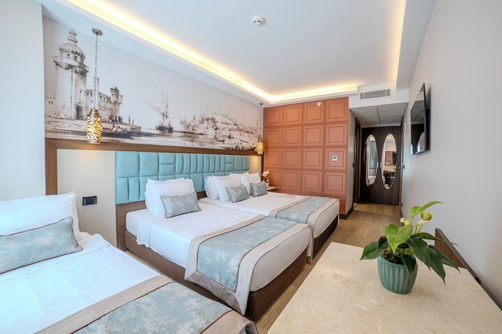 Room 30 of 65