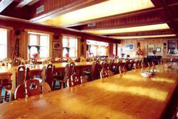 Ballroom/Hall 5 of 182