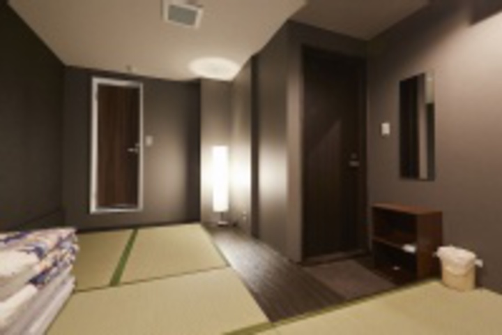 Room 42 of 288