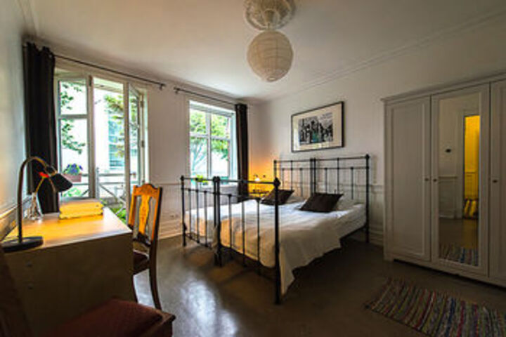Room 16 of 22
