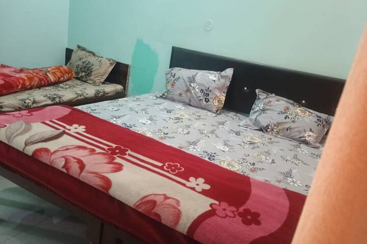 Room 2 of 12