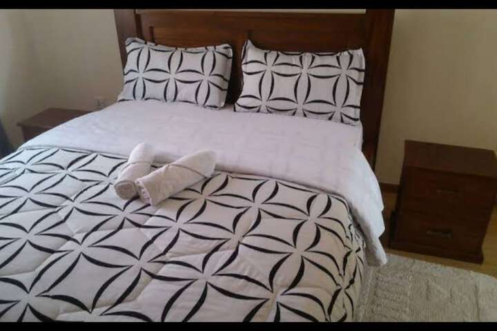 Room 4 of 10