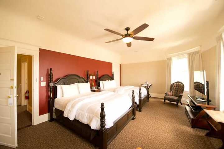Room 22 of 47