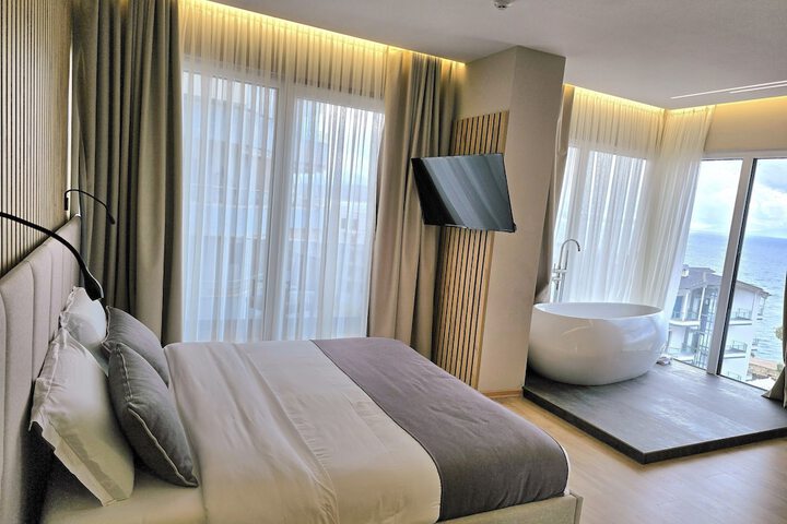 Room 17 of 96