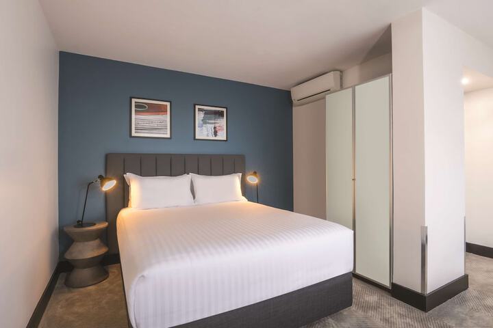 Room 12 of 86